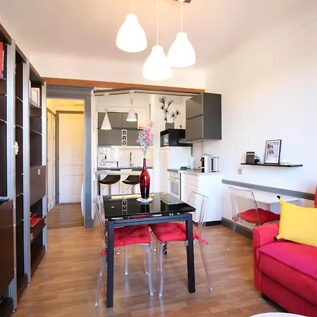 T2 Avec Wifi A La Bourboule, Proche Thermes, Jusqu'a 4 Personnes - Fr-1-608-285 Apartment *